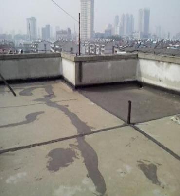 鹤壁市漏水维修 楼顶漏水是什么原因，楼顶漏水维修方法是什么?